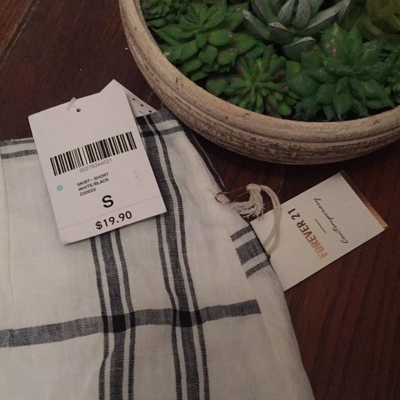 Brand new Skirt! - Picture 2 of 2